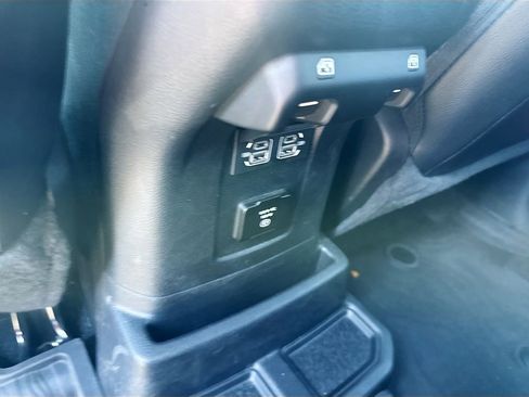 Used 2022 Jeep Wrangler Unlimited Sahara w/ Cold Weather Group AWD/4WD image 26
