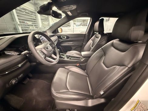New 2026 Jeep Compass Limited image 11