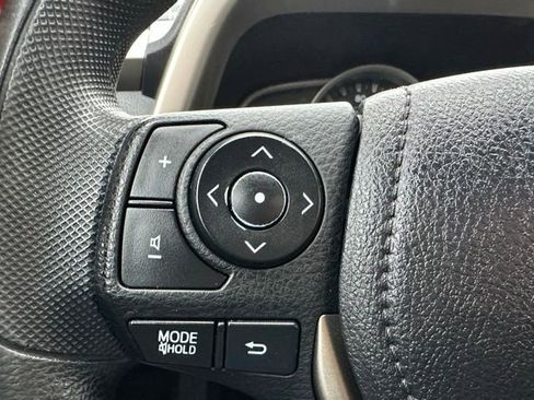 Used 2014 Toyota RAV4 XLE image 14