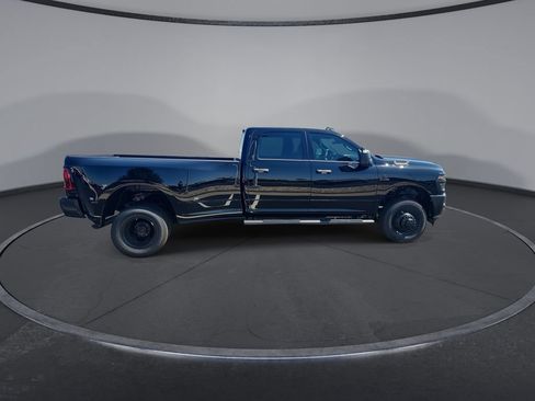 New 2026 RAM 3500 Tradesman AWD/4WD image 9