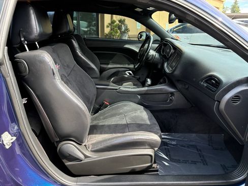 Used 2015 Dodge Challenger R/T Plus RWD image 18
