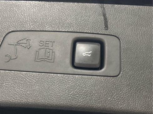 Used 2023 Lincoln Corsair Reserve w/ Equipment Group 202A image 32