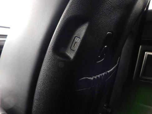 Used 2024 Kia Telluride LX image 23