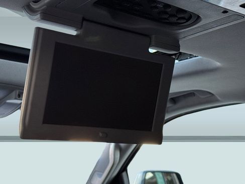 Used 2015 Cadillac Escalade Luxury image 34