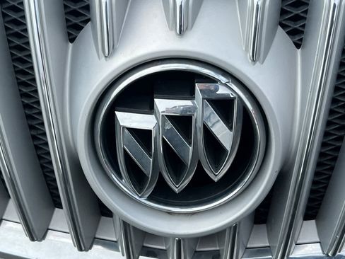 Used 2011 Buick LaCrosse CXL image 10