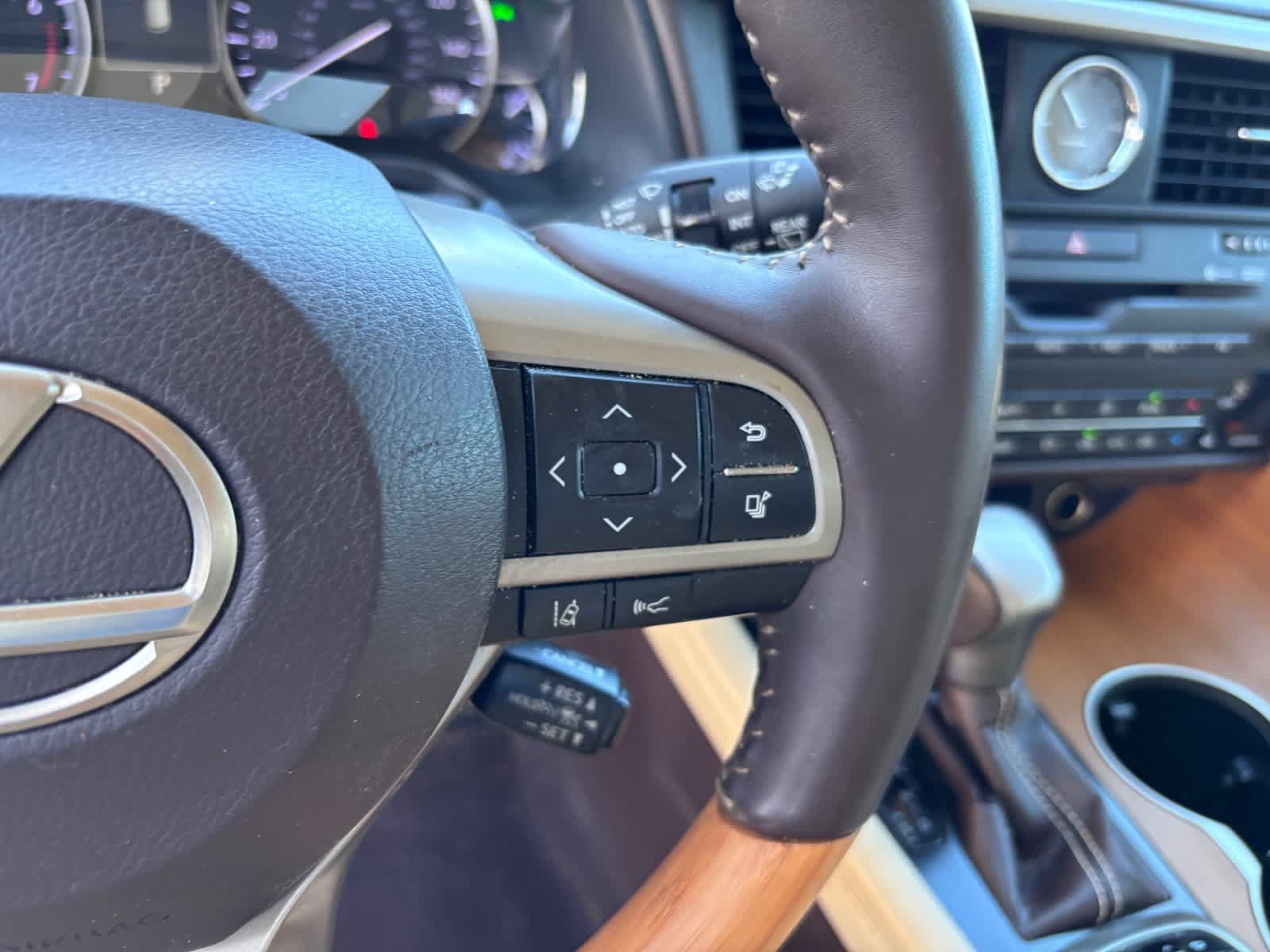 Used 2018 Lexus RX 350 AWD w/ Premium Package image 18