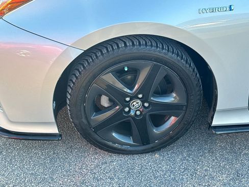 Used 2017 Toyota Prius Three Touring image 37