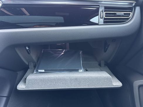 New 2026 Porsche Macan image 32