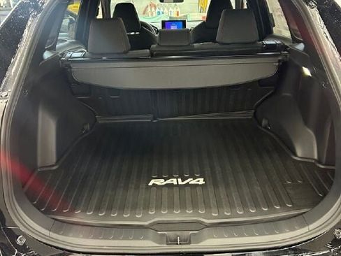 New 2025 Toyota RAV4 SE image 9
