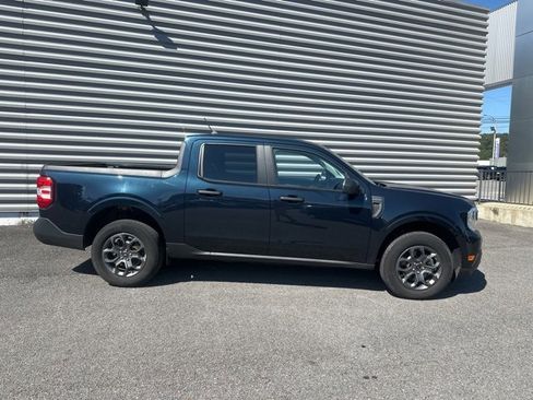 Used 2023 Ford Maverick XLT image 2