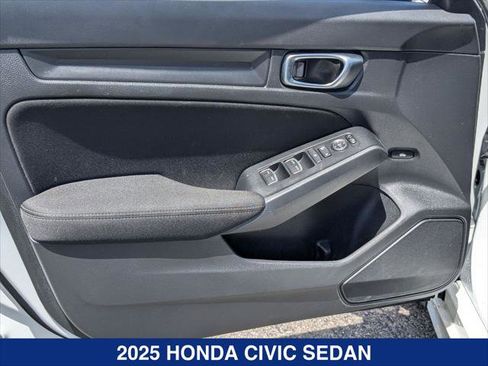 Used 2025 Honda Civic Sport image 10