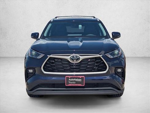 New 2026 Toyota Highlander XLE AWD/4WD image 6