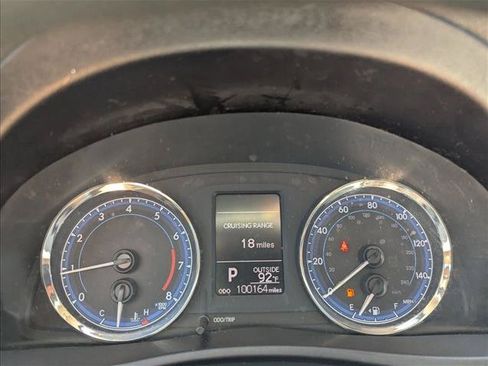 Used 2018 Toyota Corolla LE FWD image 8