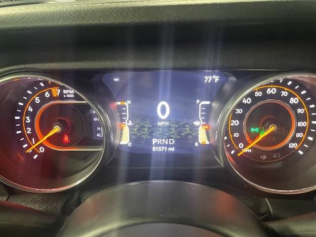 Used 2018 Jeep Wrangler Unlimited Sahara AWD/4WD image 9