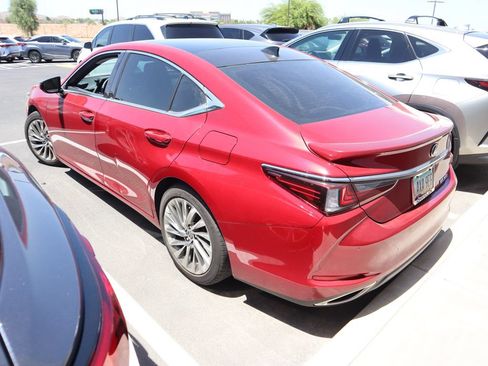 Used 2022 Lexus ES 350 w/ Accessory Package FWD image 2