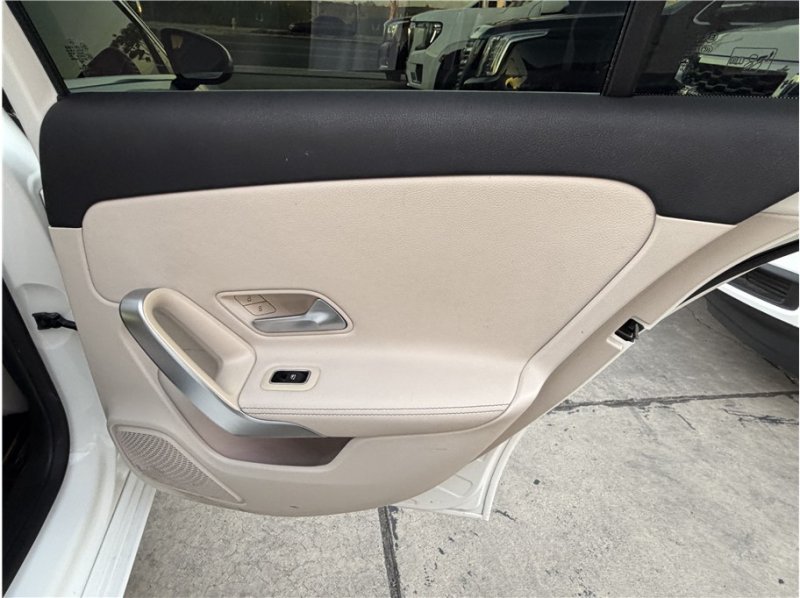 Used 2021 Mercedes-Benz A 220 image 25