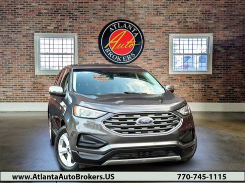 Used 2020 Ford Edge SE image 1