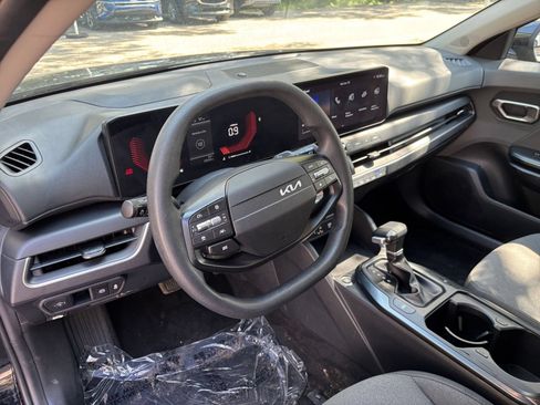 Used 2025 Kia K4 FWD image 34