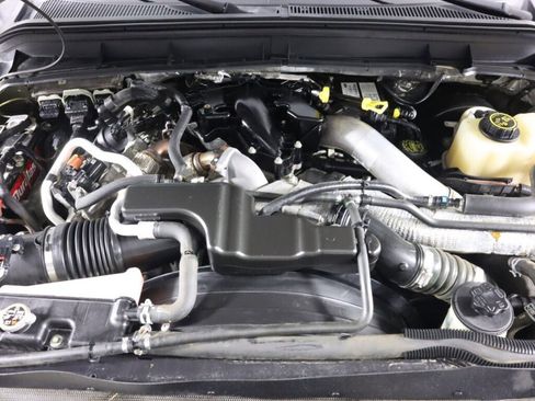 Used 2016 Ford F250 XLT w/ XLT Premium Package image 46