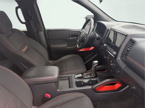 Used 2022 Nissan Frontier PRO-4X w/ Technology Package image 15