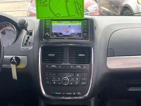 Used 2019 Dodge Grand Caravan GT image 16