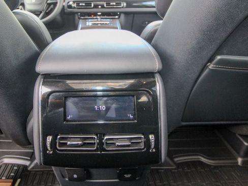 Used 2025 Lincoln Aviator Reserve w/ Equipment Group 201A AWD/4WD image 10