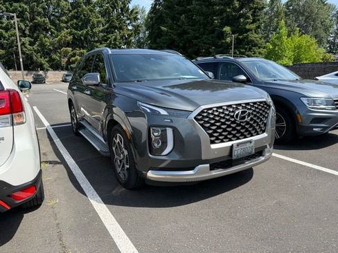Used 2022 Hyundai Palisade Calligraphy w/ Winter Package AWD/4WD image 2