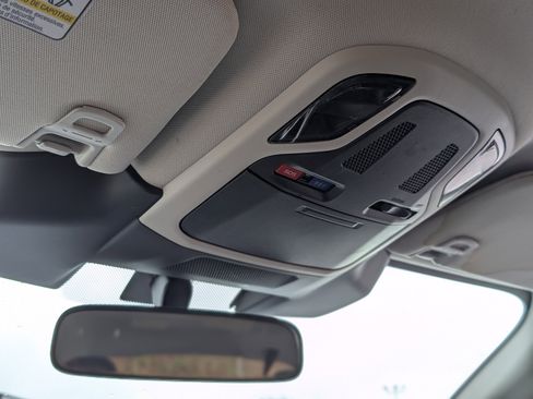 Used 2023 Subaru Outback Premium image 30