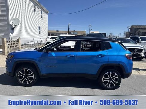 Used 2022 Jeep Compass Limited AWD/4WD image 10