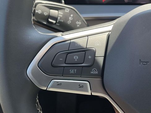 New 2026 Volkswagen Tiguan SE FWD image 18
