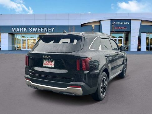 Used 2025 Kia Sorento S FWD image 28