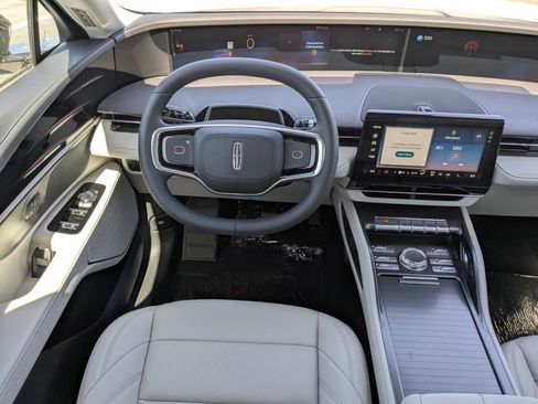 New 2026 Lincoln Nautilus Premier image 16