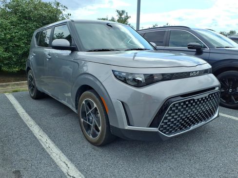 Used 2025 Kia Soul EX FWD image 1