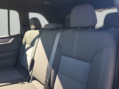 New 2026 GMC Acadia Elevation image 19