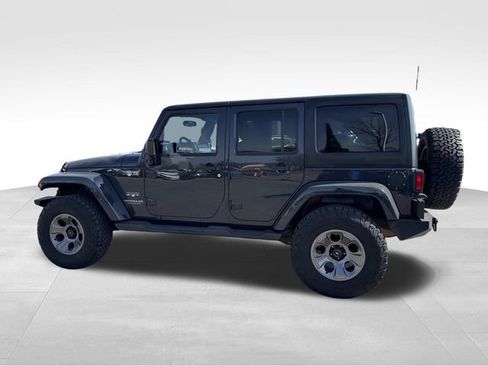 Used 2017 Jeep Wrangler Unlimited Sahara w/ Connectivity Group image 7