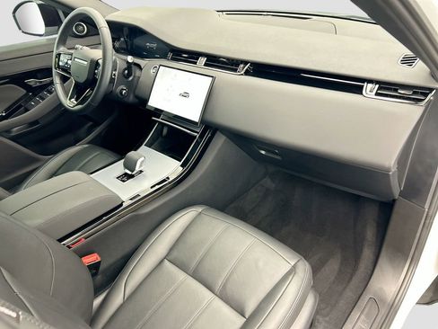 Used 2025 Land Rover Range Rover Evoque S image 16