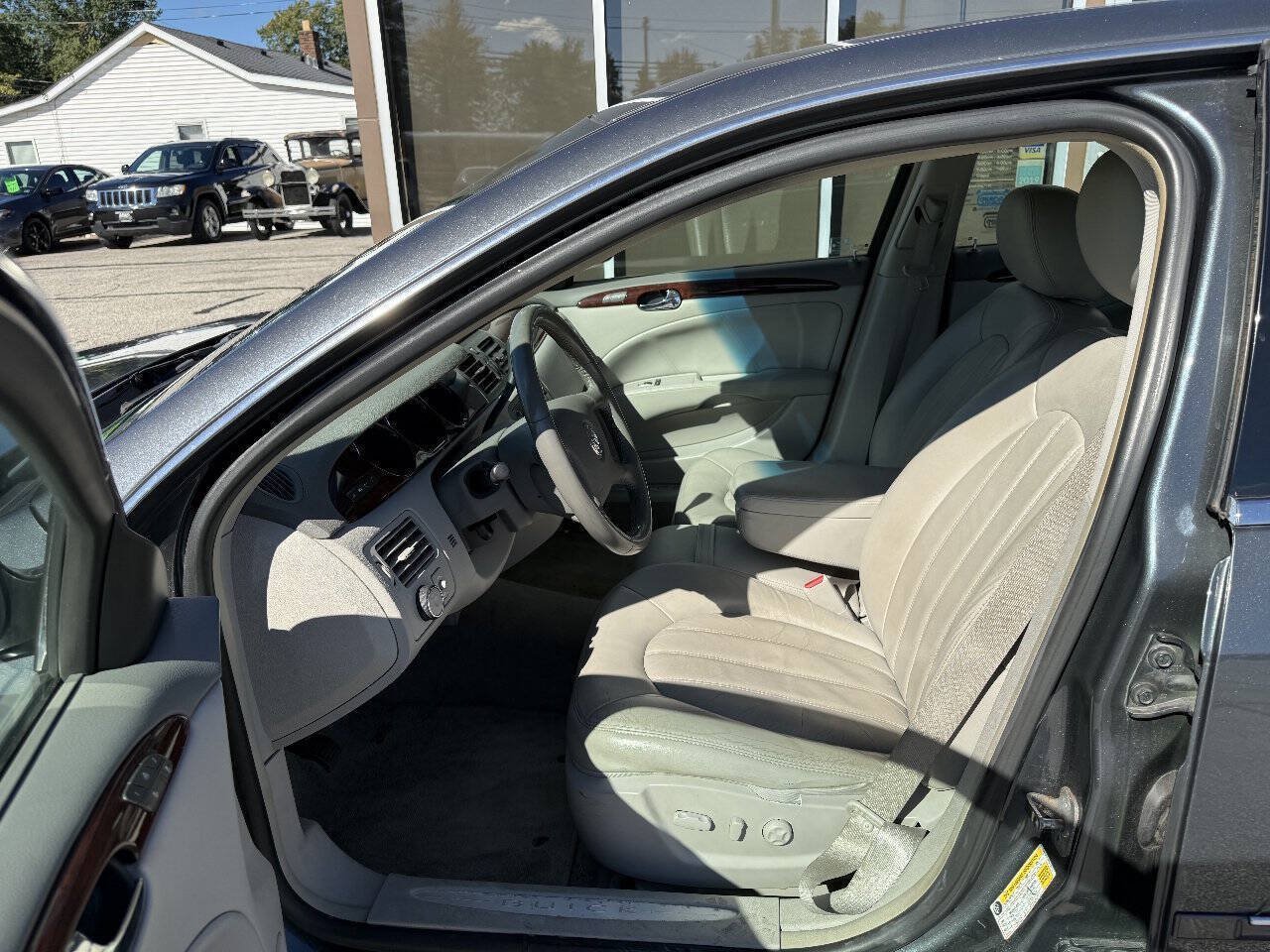 Used 2009 Buick Lucerne CXL w/ Driver Confidence Package FWD image 8