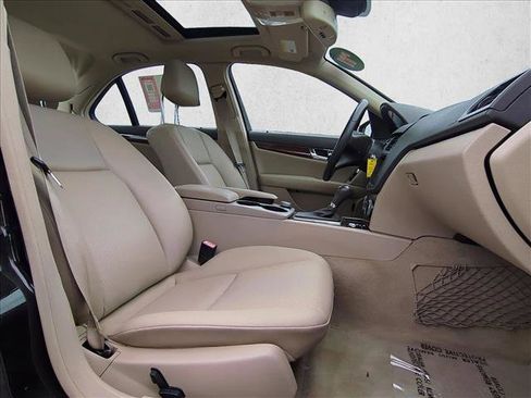 Used 2011 Mercedes-Benz C 300 Sport image 20