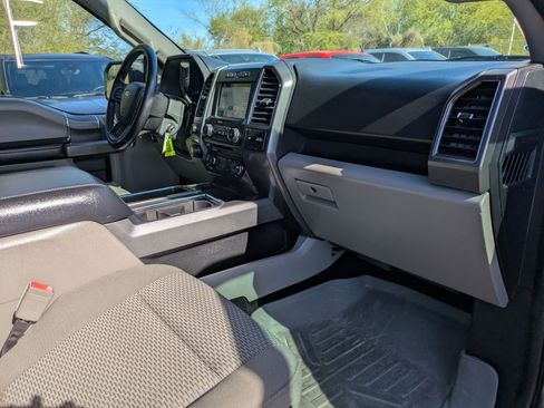 Used 2018 Ford F150 XLT w/ Equipment Group 302A Luxury image 29