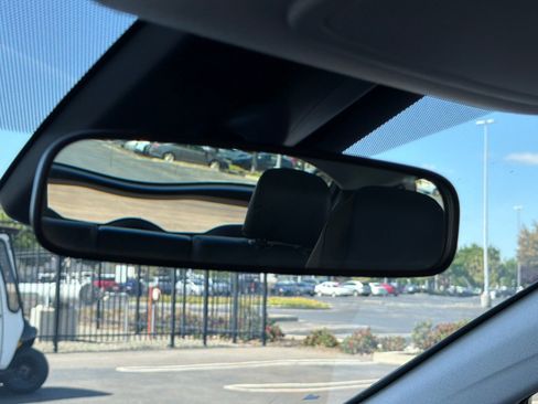 Used 2019 Toyota Prius Prime Premium image 25