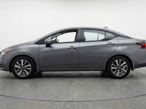Used 2025 Nissan Versa SV image 4