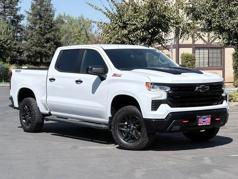 Used 2024 Chevrolet Silverado 1500 LT Trail Boss w/ Protection Package AWD/4WD image 2