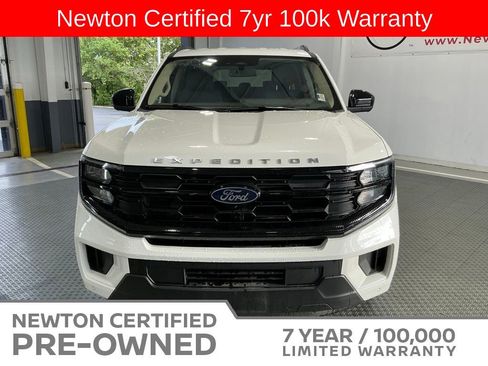 Used 2025 Ford Expedition Max Active AWD/4WD image 7