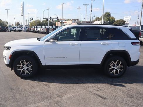 New 2025 Jeep Grand Cherokee Limited image 22