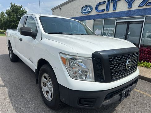 Used 2019 Nissan Titan S w/ S Utility Package RWD image 2