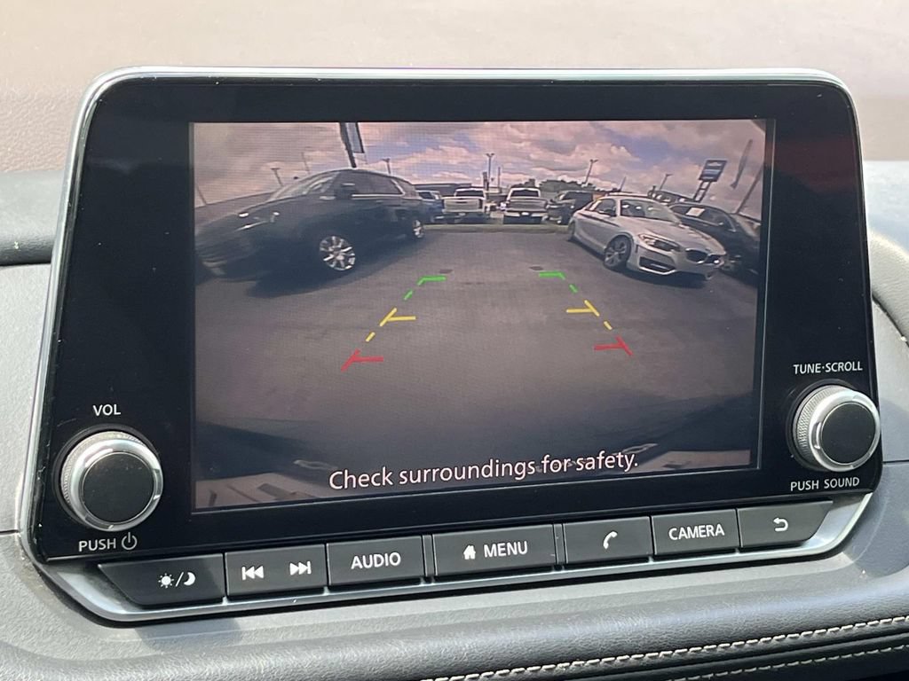 Used 2022 Nissan Rogue SV FWD image 35
