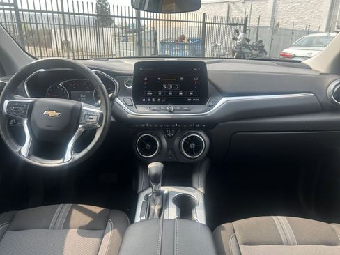 Used 2025 Chevrolet Blazer LT image 34