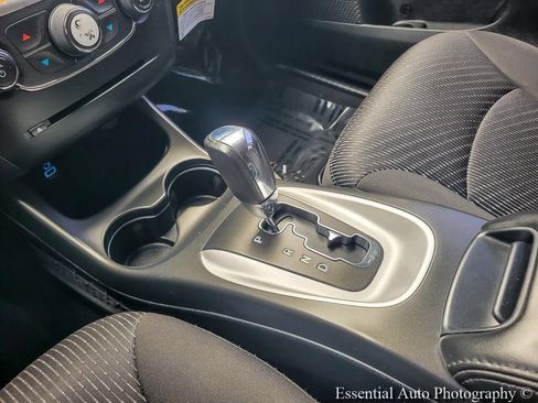 Used 2017 Dodge Journey SE w/ Flexible Seating Group FWD image 23