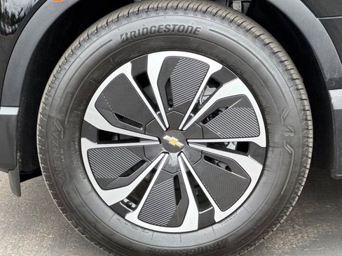 New 2025 Chevrolet Blazer EV LT image 25