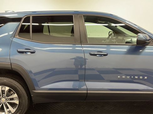 Used 2026 Chevrolet Equinox LT w/ LPO, Floor Liner Package FWD image 20